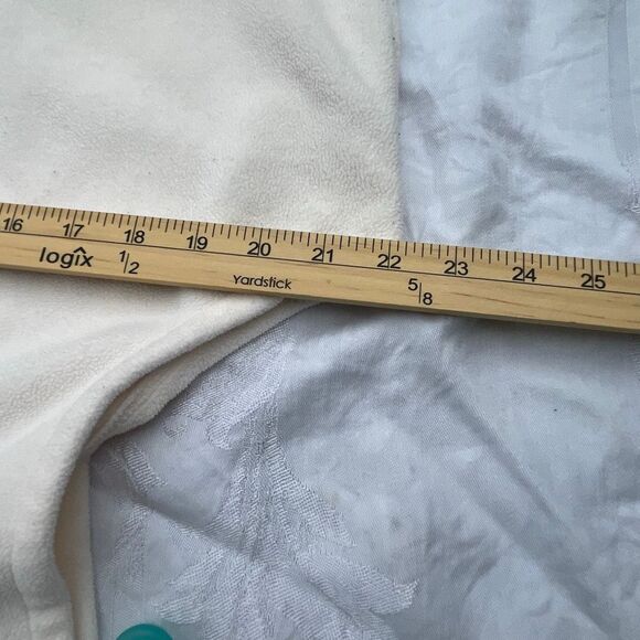 L.L.Bean size XL fleece zip front vest. - Picture 7 of 9